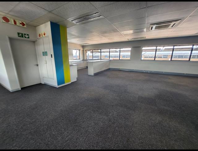319.90M² OFFICE TO LET IN RANDJESPARK